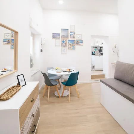 A' Finestrella A Materdei Apartman